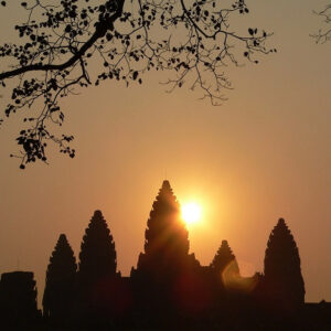 Explore Angkor Wat with Sunset Tour